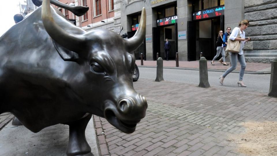 Bull op Beursplein 5