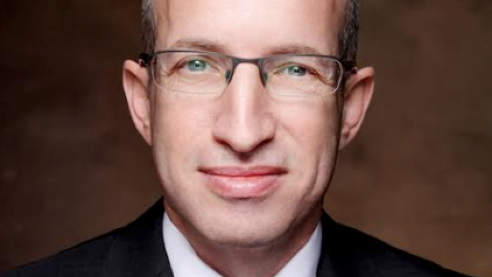 Yoram Lustig, T. Rowe Price