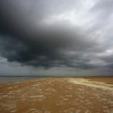 Donkere wolken boven de aandelenmarkten